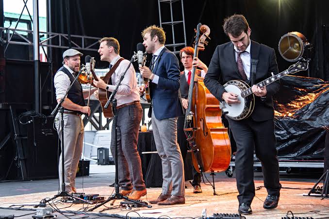 Crowd at a Punch Brothers show